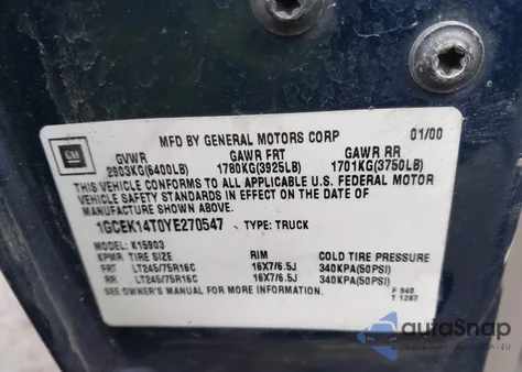 2000 Chevrolet Silverado 1500 Ls z USA, uszkodzony, nr VIN 1GCEK14T0YE270547